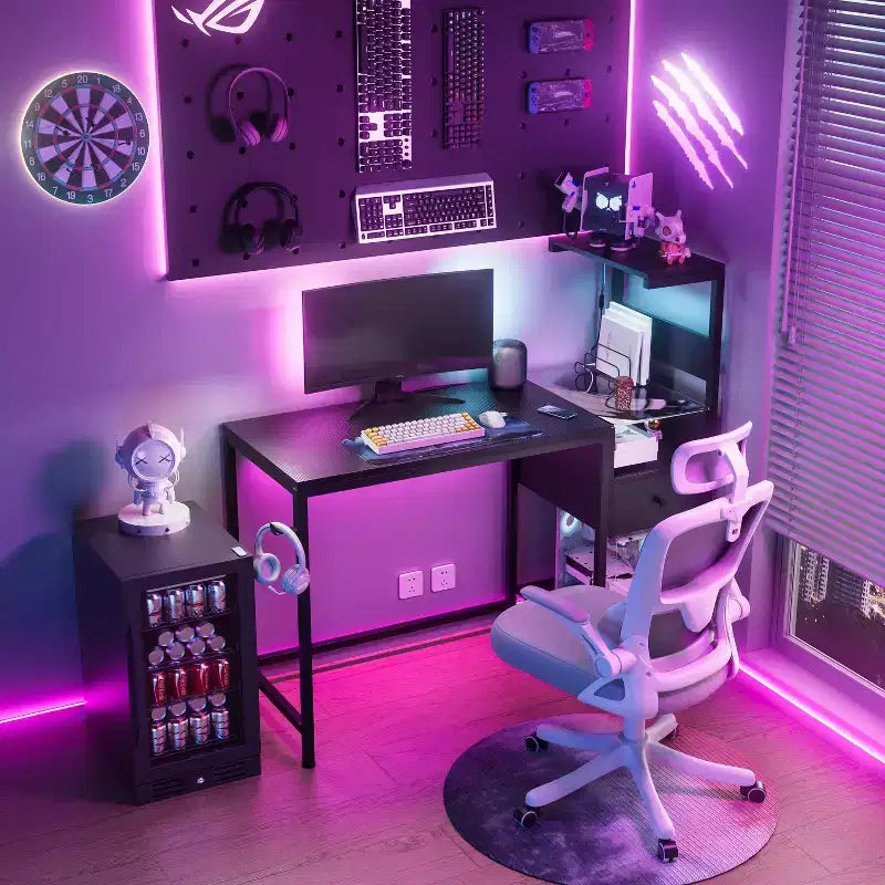 Bureau d'ordinateur de style rustique avec étagères de rangement, tiroir et placard