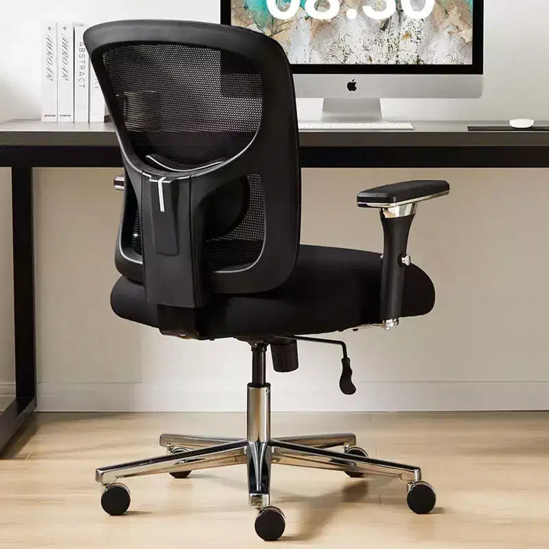 Chaise de bureau ergonomique pivotante en maille moderne avec accoudoirs et support lombaire réglables