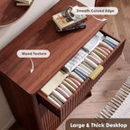 Commode cannelée pour chambre à coucher avec 5 tiroirs profonds, commode haute de 120 cm, design à profil incurvé, commode moderne en bois pour salon et couloir