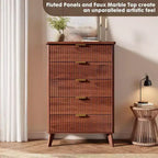 Commode cannelée pour chambre à coucher avec 5 tiroirs profonds, commode haute de 120 cm, design à profil incurvé, commode moderne en bois pour salon et couloir